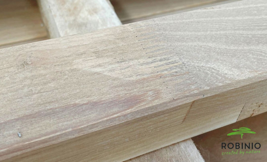 Unterkonstruktion Robinie, 4-seitig gehobelt - Unterkonstruktion Robinie, 4-seitig gehobelt, schichtverleimt/gezinkt, Längskanten gefast, Qualität: keine Sichtqualität, Dauerhaftigkeitsklasse 1-2 (DIN EN 350-2), Hinweis: mit geeignetem Aufsatz vorbohren, nicht in die Leimfugen schrauben!